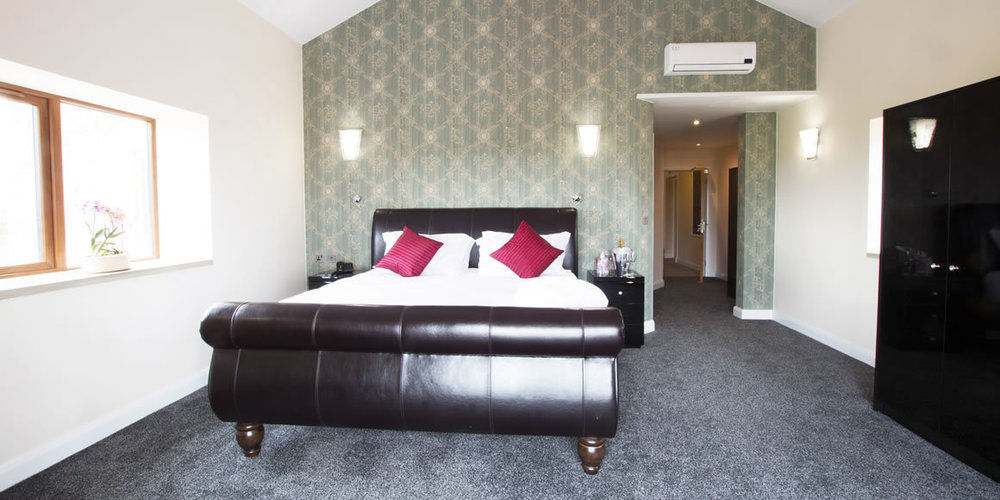 Oak Royal Hotel, Golf And Country Club Chorley  Exterior photo