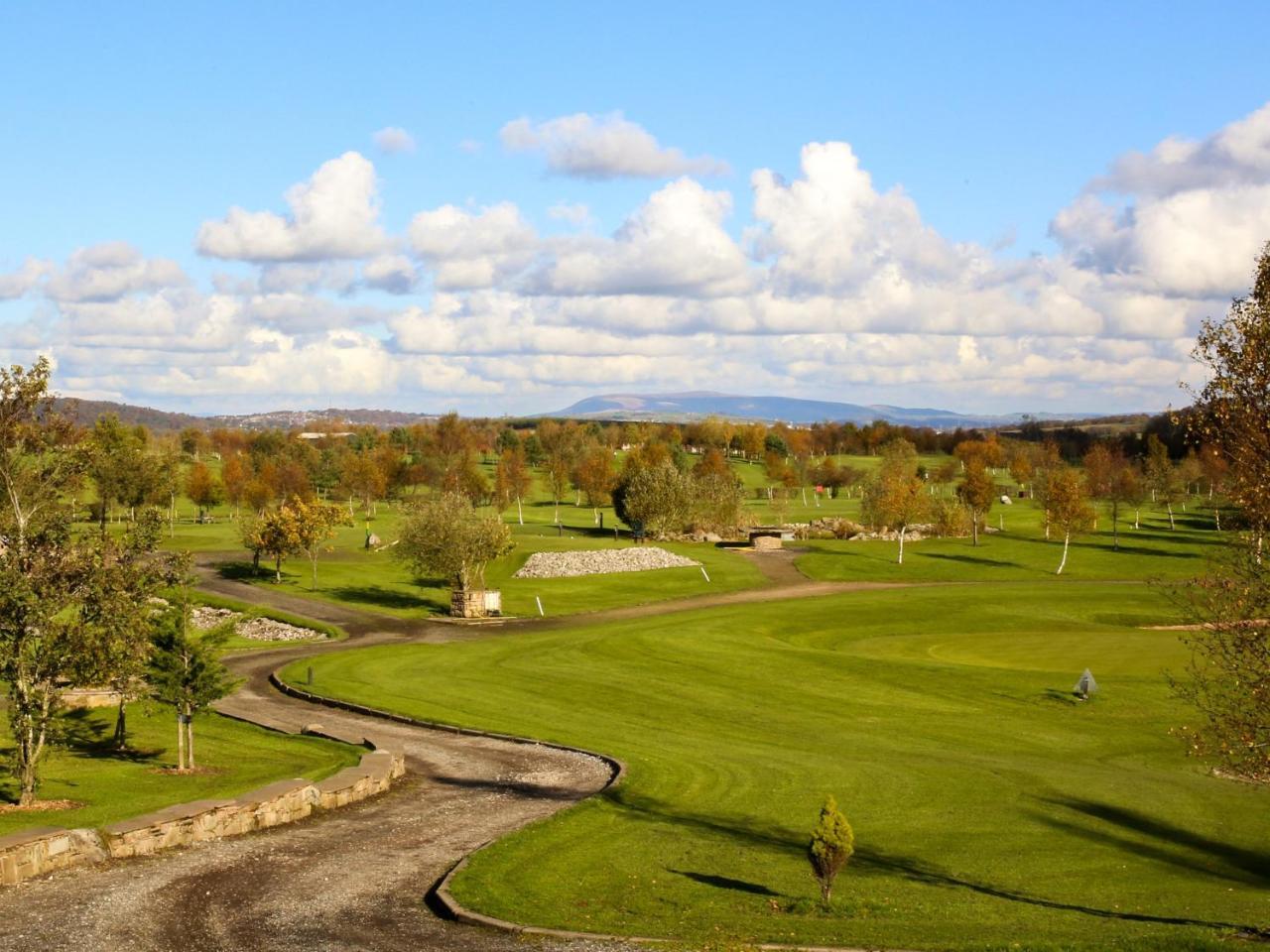 Oak Royal Hotel, Golf And Country Club Chorley  Exterior photo
